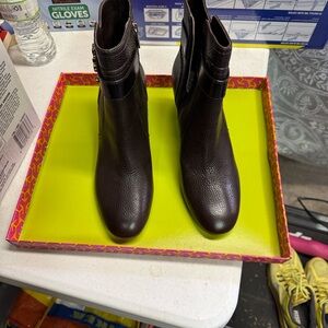 Tory Burch Elina 70mm Bootie Style 32086 like New